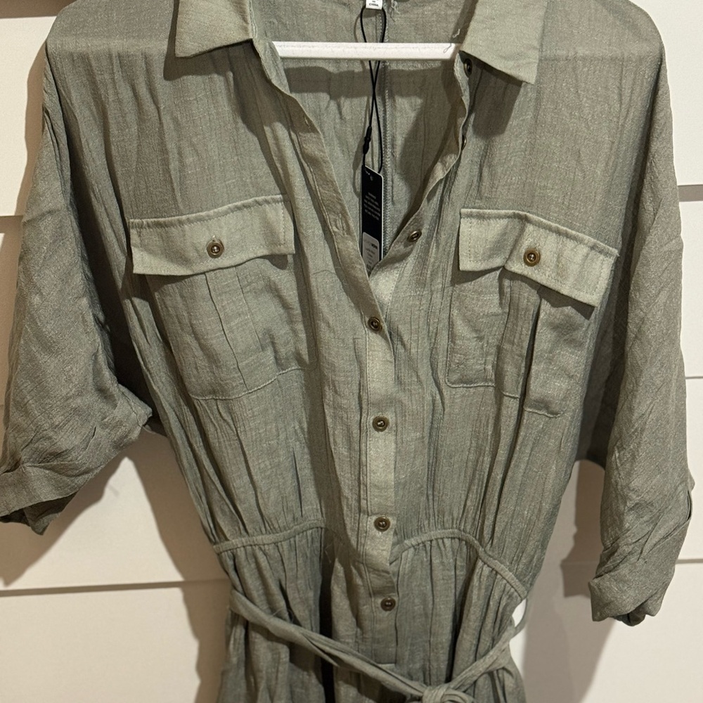 Fashion Nova Lucille Maxi
Dress Sage Green Maxi Dress